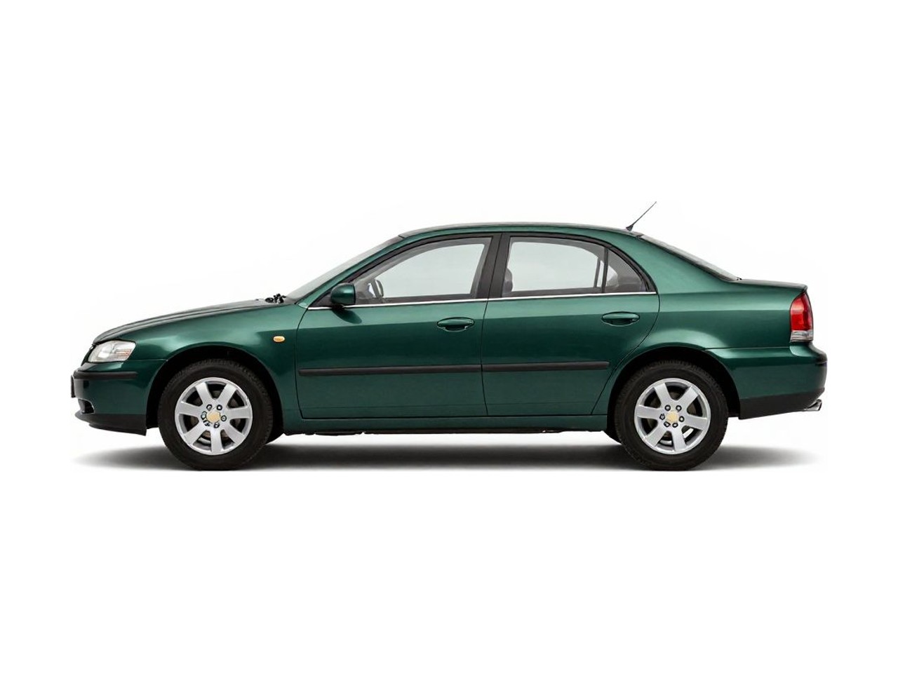 https://img.cruz.com/stock/2002/chevrolet/2002-chevrolet-cavalier-ls-alpine-green-metallic