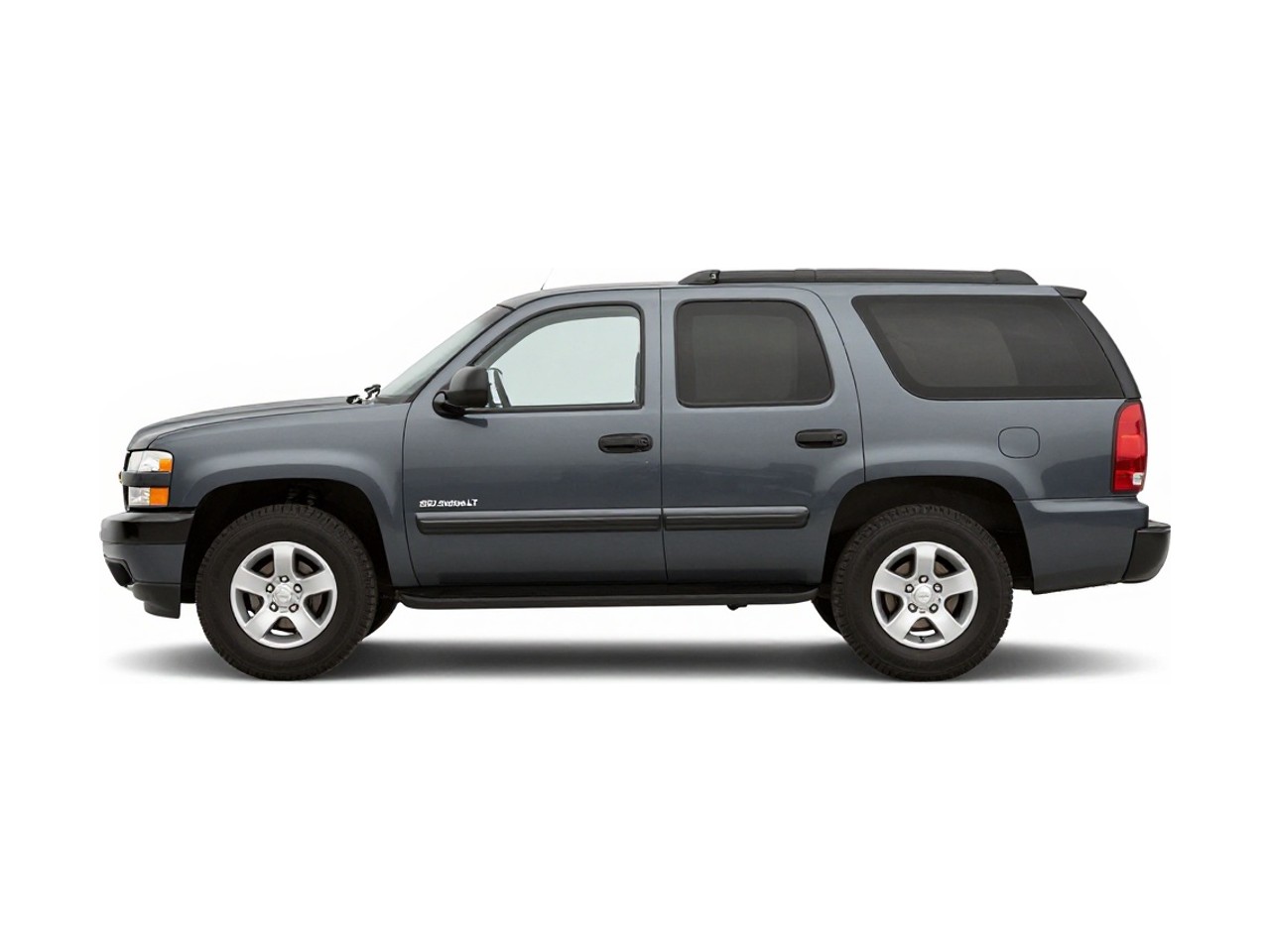 https://img.cruz.com/stock/2002/chevrolet/2002-chevrolet-tahoe-lt-medium-charcoal-gray-metallic