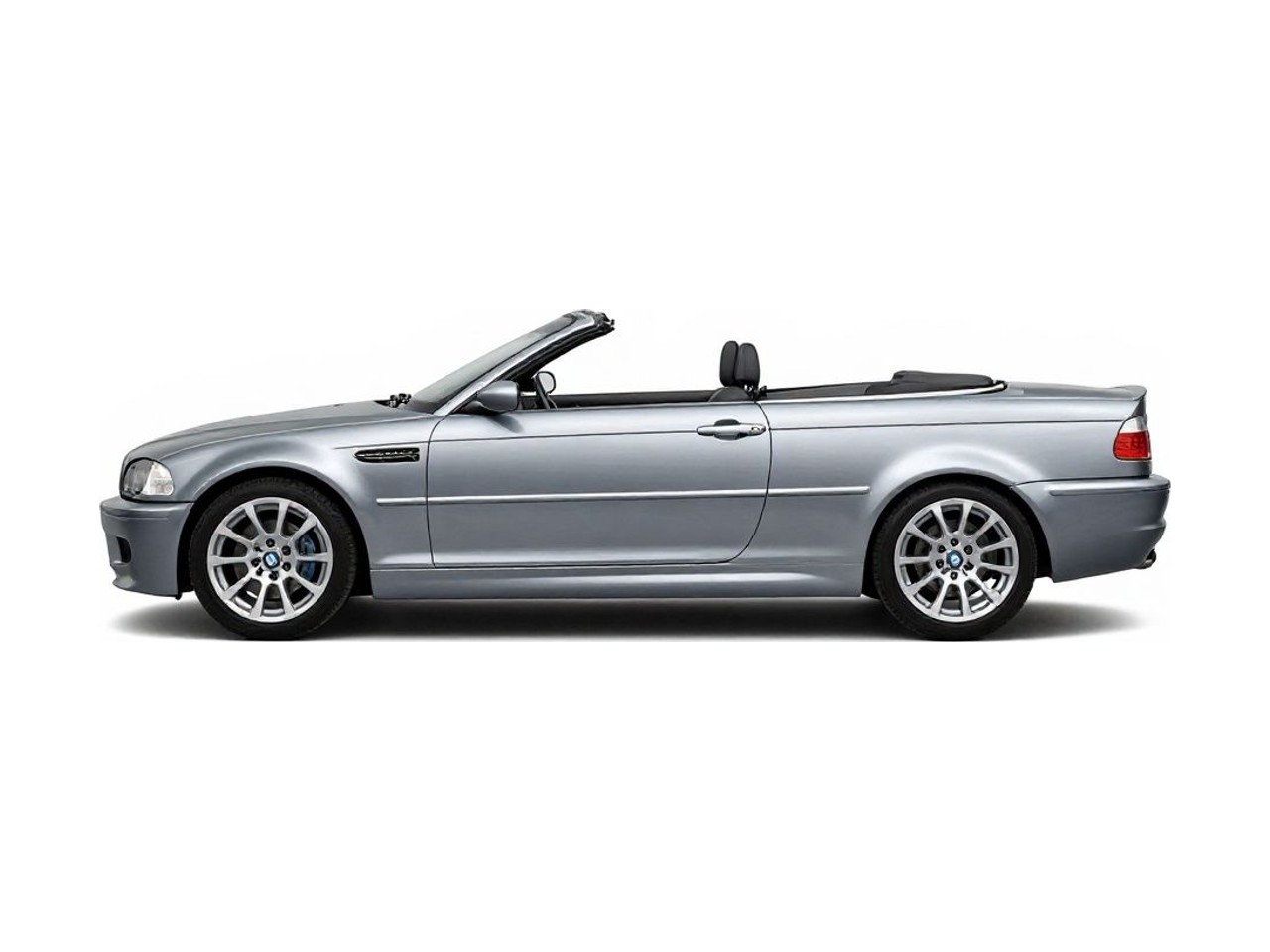 https://img.cruz.com/stock/2004/bmw/2004-bmw-3-series-325ci-convertible-titanium-silver-metallic