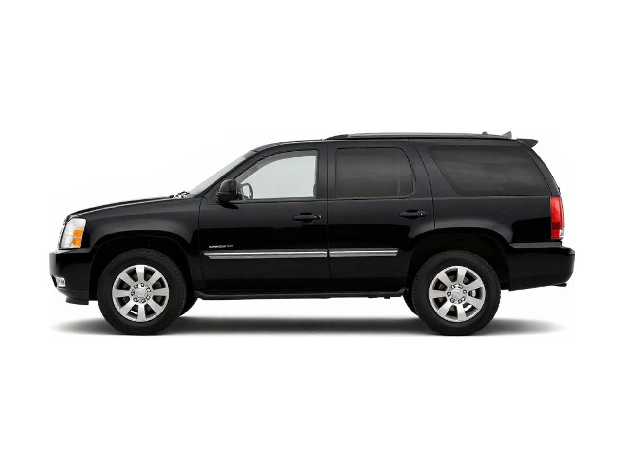 https://img.cruz.com/stock/2004/cadillac/2004-cadillac-escalade-base-black-raven