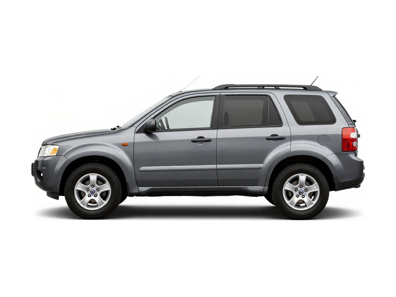 https://img.cruz.com/stock/2004/ford/2004-ford-escape-limited-satin-silver-clearcoat-metallic