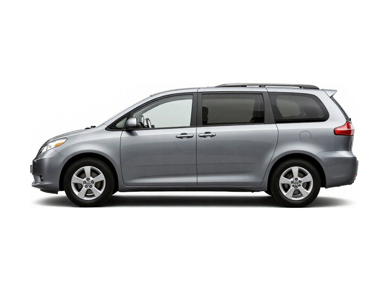 https://img.cruz.com/stock/2004/toyota/2004-toyota-sienna-xle-limited-7-passenger-arctic-frost-pearl