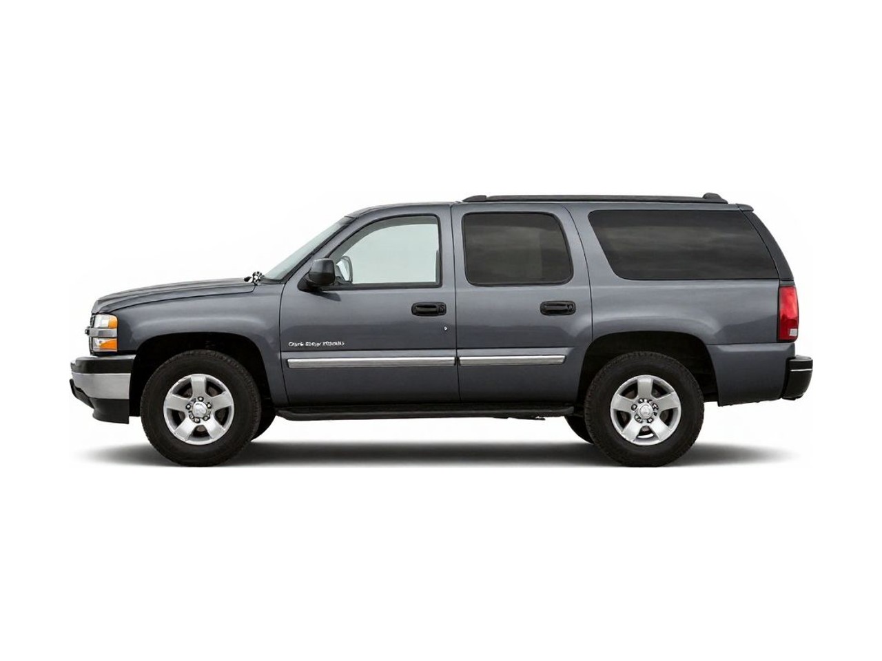 https://img.cruz.com/stock/2005/chevrolet/2005-chevrolet-suburban-1500-lt-dark-gray-metallic