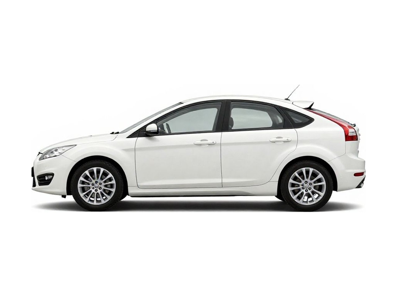 https://img.cruz.com/stock/2006/ford/2006-ford-focus-zx4-s-cloud-9-white-clearcoat