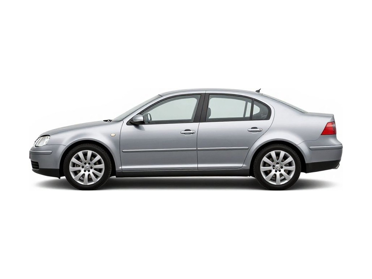 https://img.cruz.com/stock/2006/volkswagen/2006-volkswagen-jetta-tdi-reflex-silver
