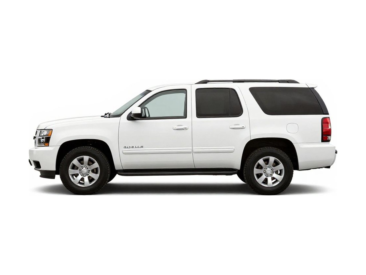 https://img.cruz.com/stock/2008/chevrolet/2008-chevrolet-tahoe-ls-summit-white