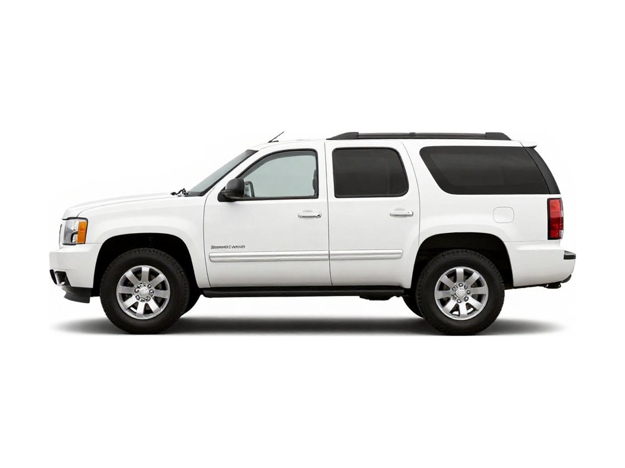 https://img.cruz.com/stock/2009/gmc/2009-gmc-yukon-denali-summit-white