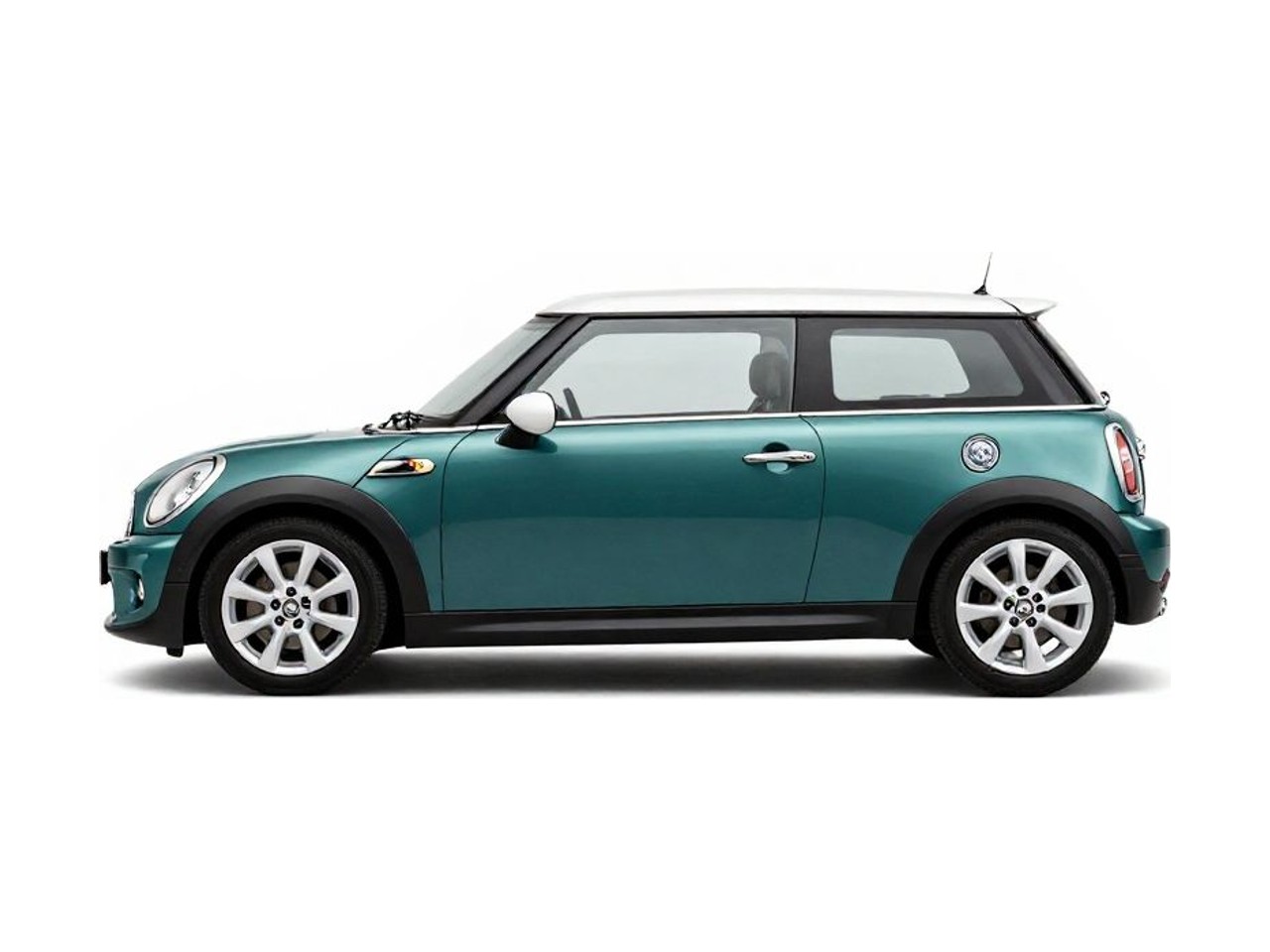 https://img.cruz.com/stock/2009/mini/2009-mini-cooper-s-british-racing-green-metallic