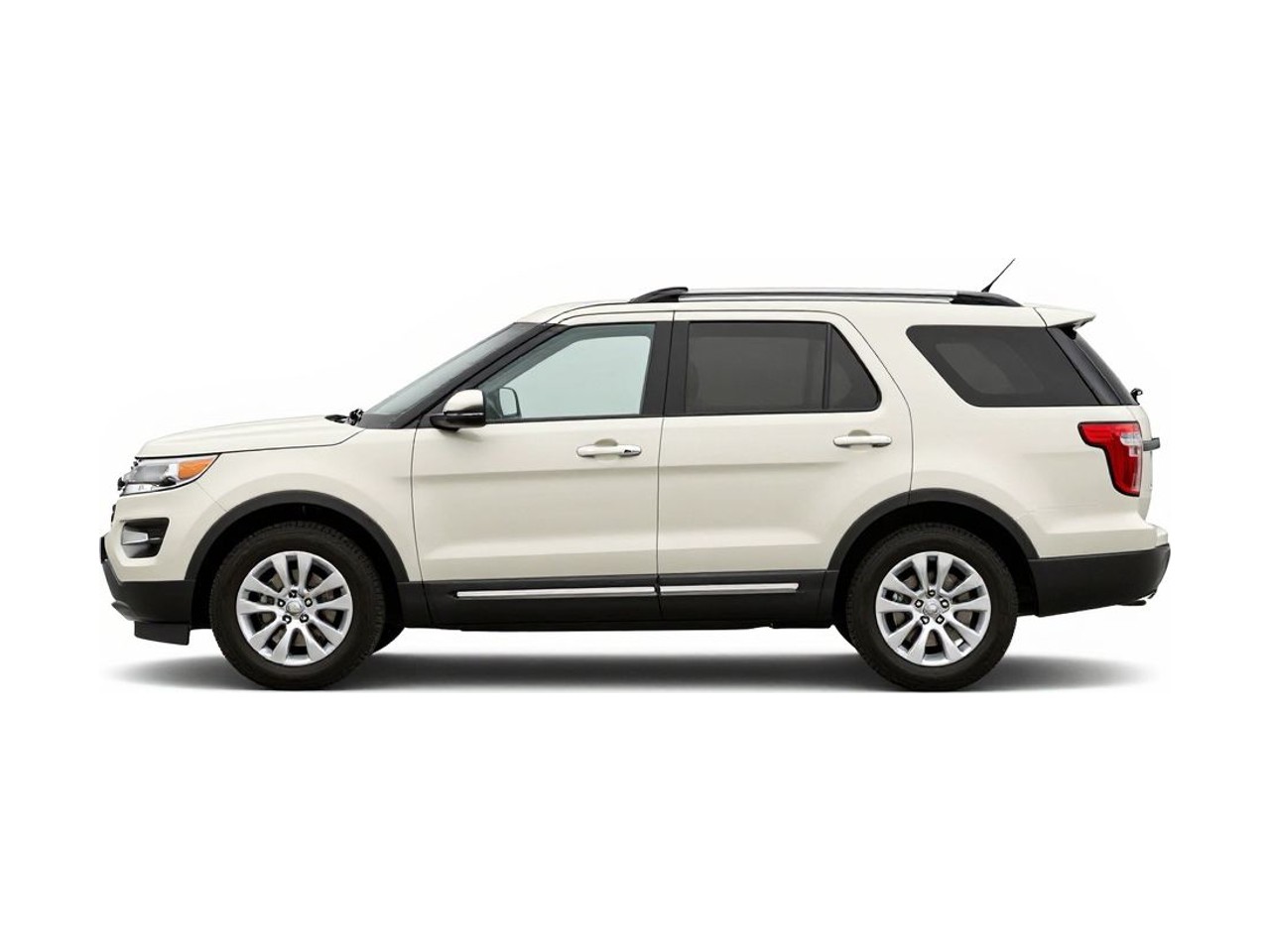 https://img.cruz.com/stock/2011/ford/2011-ford-explorer-xlt-white-suede