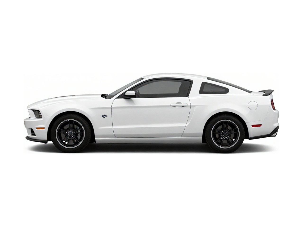 https://img.cruz.com/stock/2011/ford/2011-ford-mustang-v6-performance-white