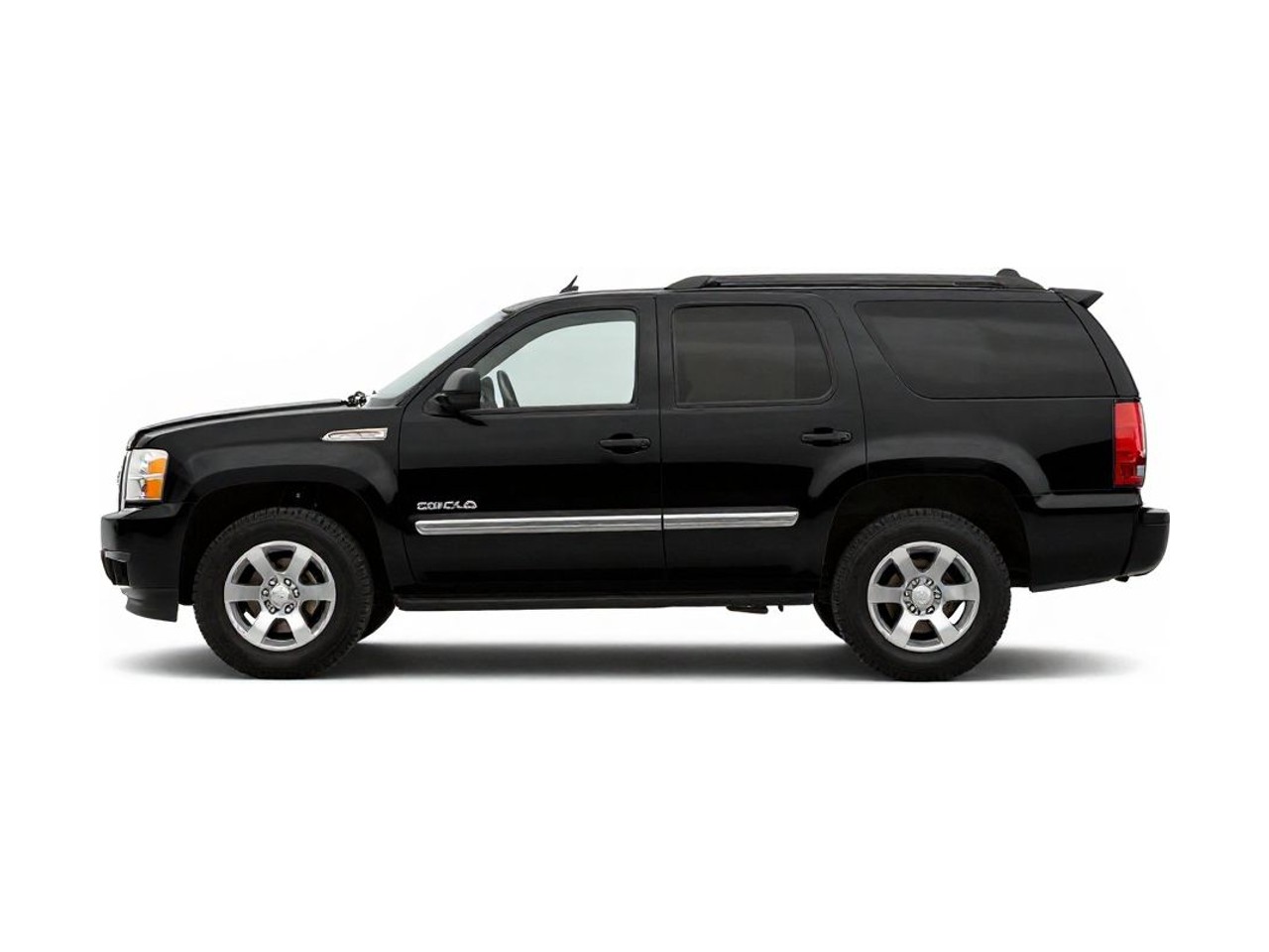 https://img.cruz.com/stock/2011/gmc/2011-gmc-yukon-denali-onyx-black