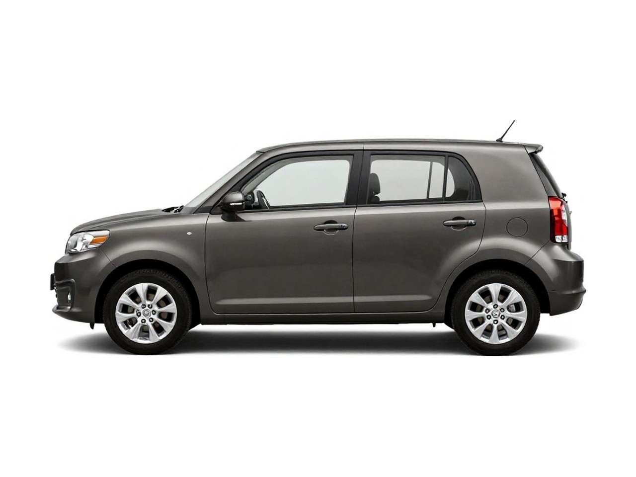 https://img.cruz.com/stock/2011/scion/2011-scion-xb-base-army-rock-metallic