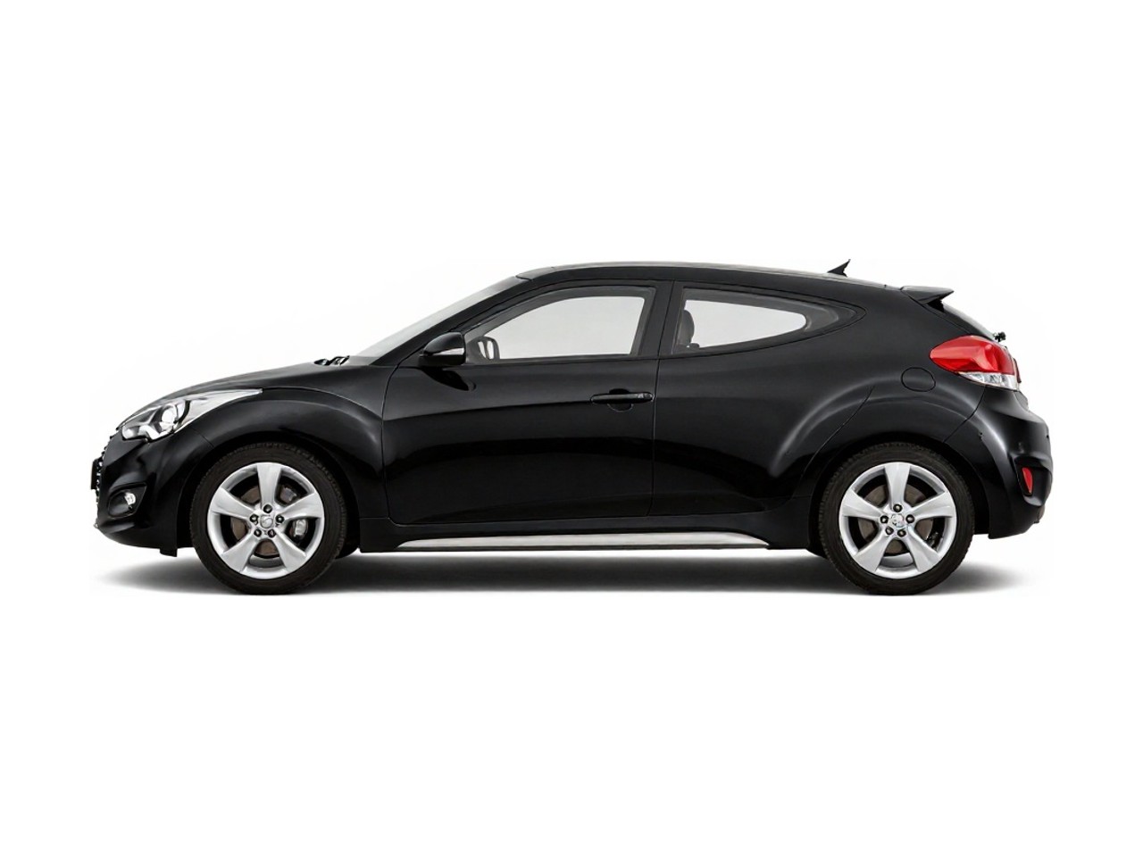 https://img.cruz.com/stock/2012/hyundai/2012-hyundai-veloster-base-ultra-black