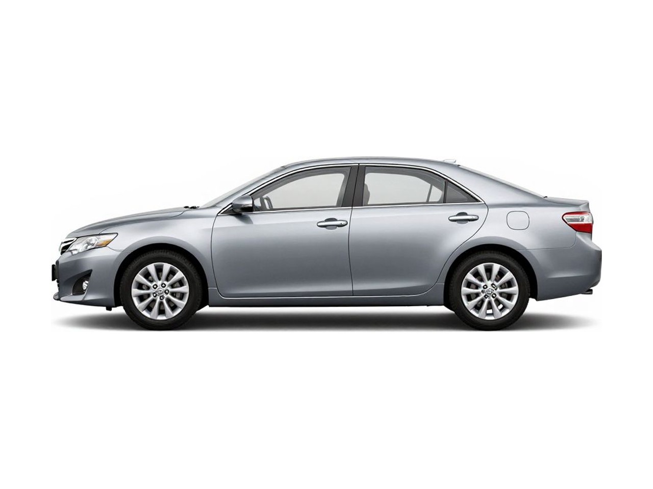 https://img.cruz.com/stock/2012/toyota/2012-toyota-camry-hybrid-xle-classic-silver-metallic
