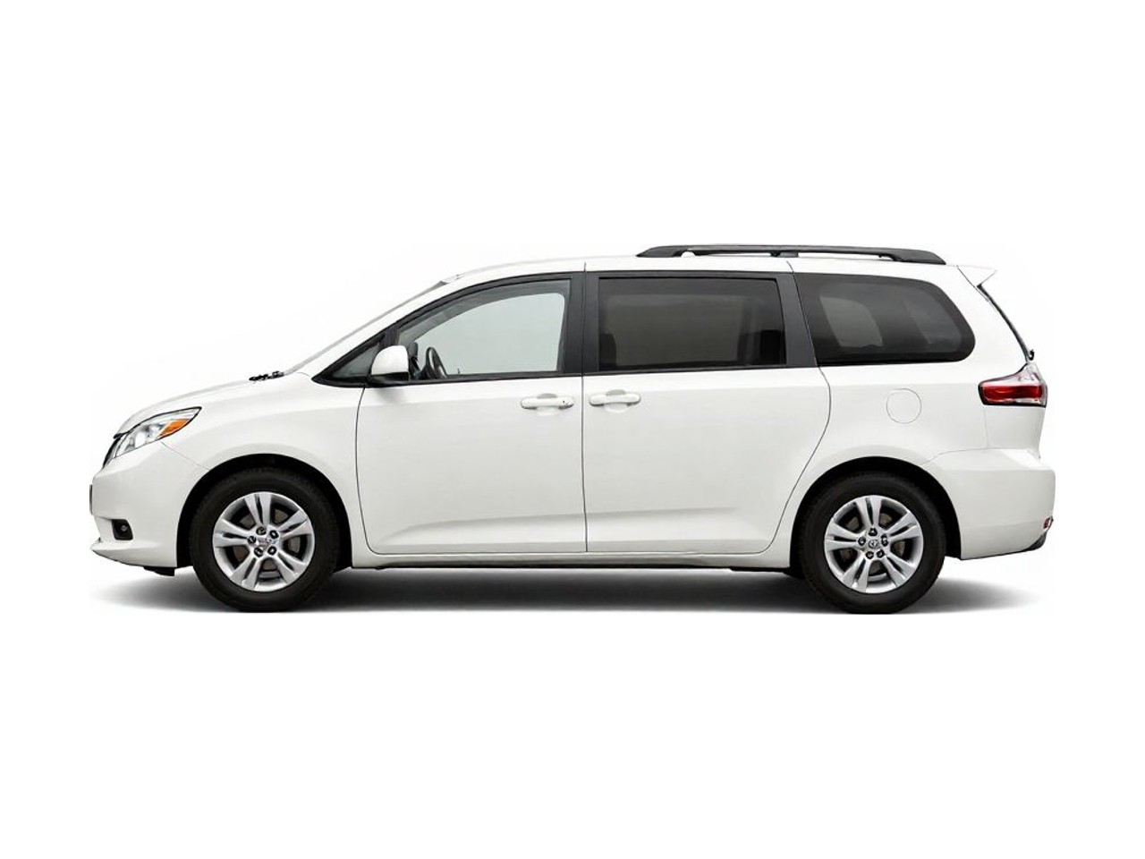 https://img.cruz.com/stock/2012/toyota/2012-toyota-sienna-se-8-passenger-super-white