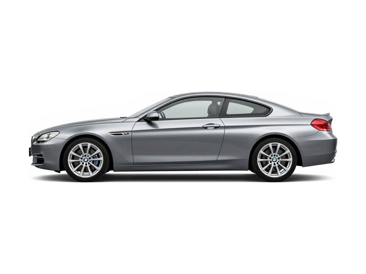 https://img.cruz.com/stock/2013/bmw/2013-bmw-6-series-650i-titanium-silver-metallic