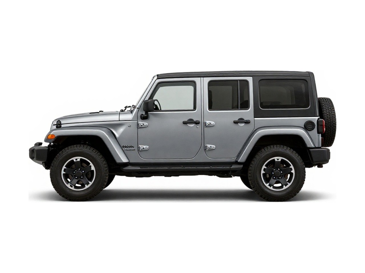 https://img.cruz.com/stock/2013/jeep/2013-jeep-wrangler-unlimited-sahara-billet-silver-metallic-clear-coat