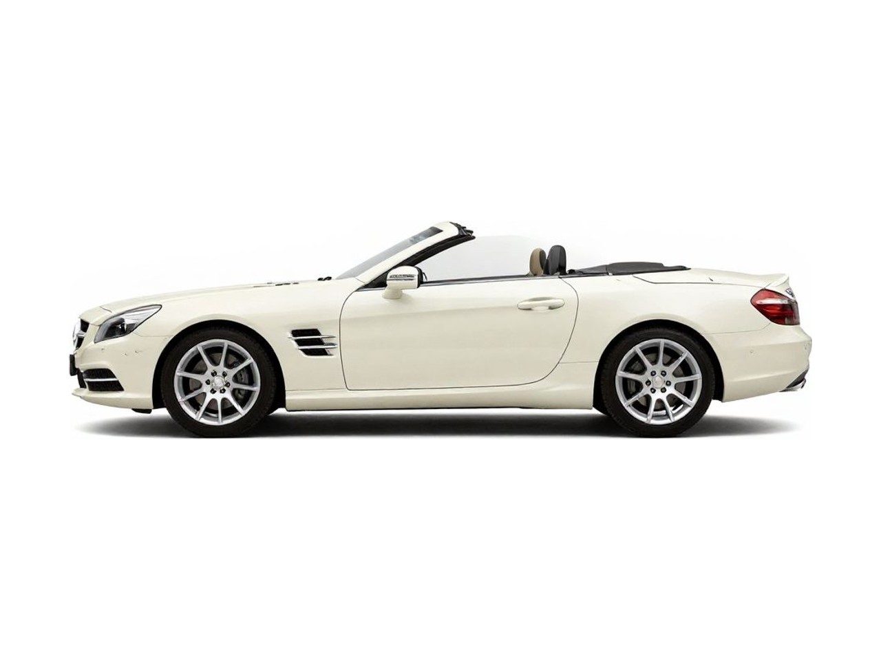 https://img.cruz.com/stock/2013/mercedes-benz/2013-mercedes-benz-sl-class-sl-550-convertible-diamond-white-metallic