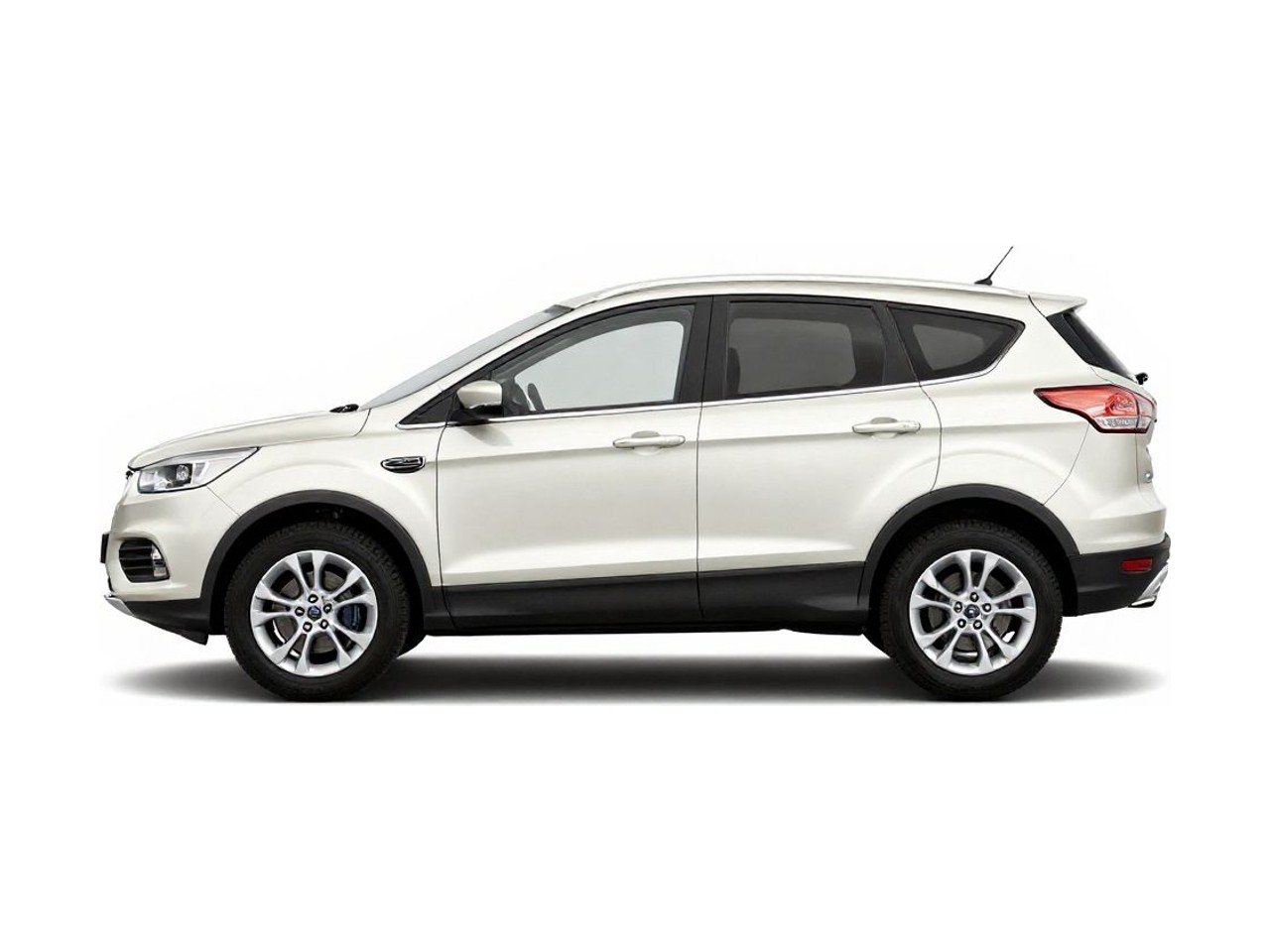 https://img.cruz.com/stock/2015/ford/2015-ford-escape-titanium-white-platinum-metallic-tri-coat