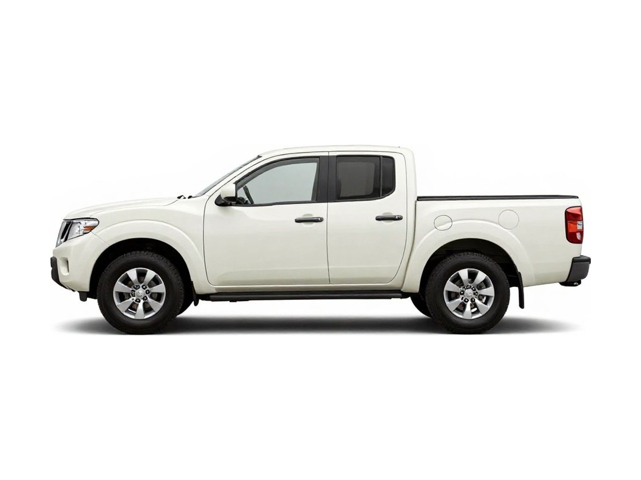 https://img.cruz.com/stock/2015/nissan/2015-nissan-frontier-s-glacier-white