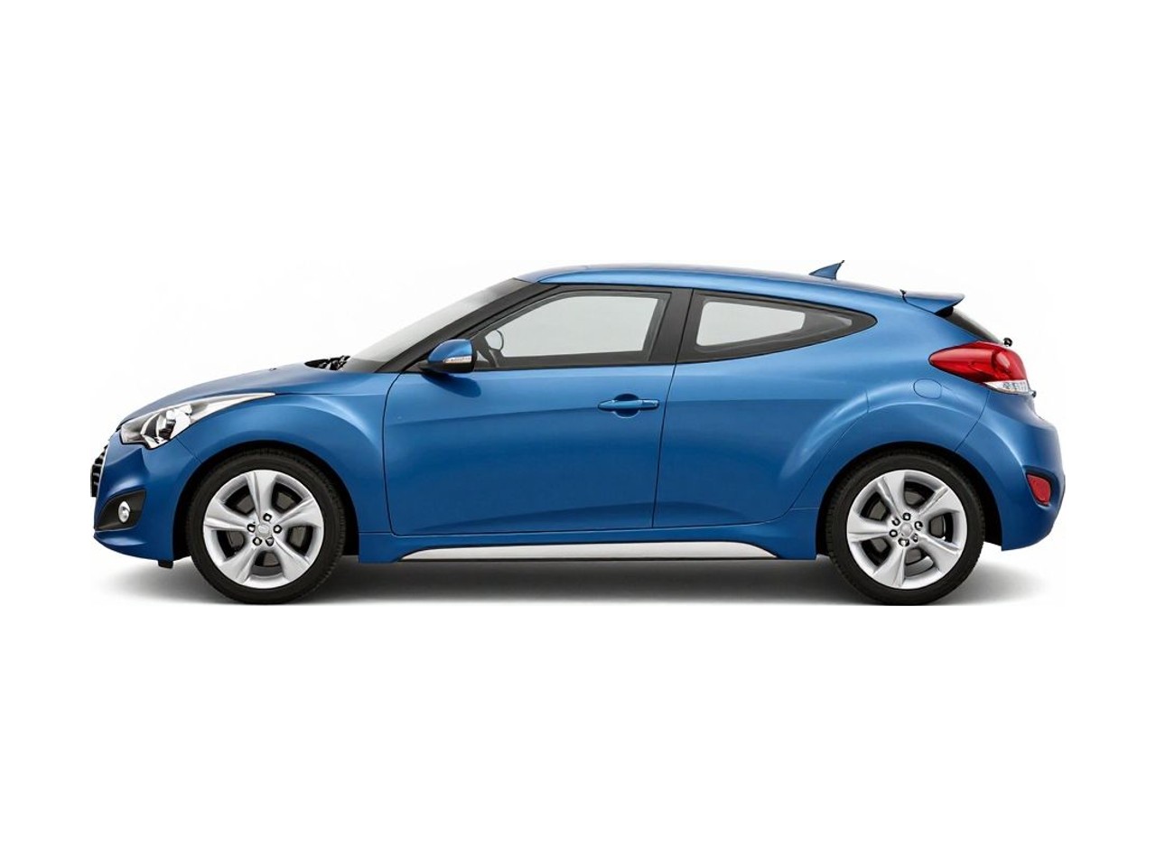 https://img.cruz.com/stock/2016/hyundai/2016-hyundai-veloster-base-pacific-blue