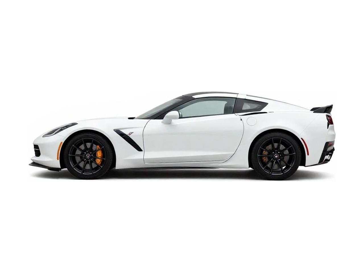 https://img.cruz.com/stock/2017/chevrolet/2017-chevrolet-corvette-stingray-arctic-white