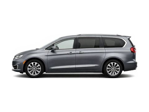 2017 Chrysler Pacifica Touring-L Plus Photo