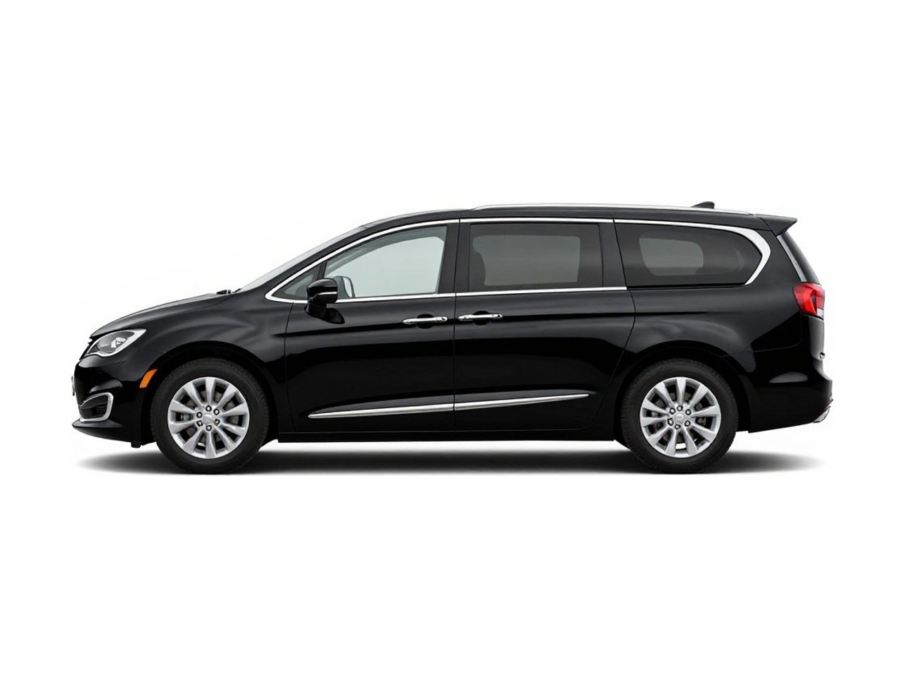https://img.cruz.com/stock/2017/chrysler/2017-chrysler-pacifica-touring-plus-brilliant-black-crystal-pearl-coat