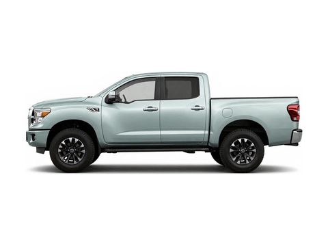 2017 Nissan Titan SV Photo