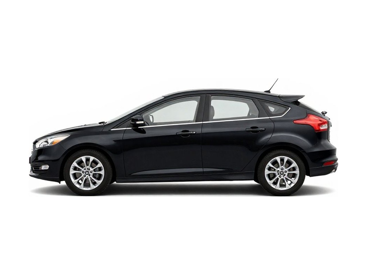 https://img.cruz.com/stock/2018/ford/2018-ford-focus-se-shadow-black