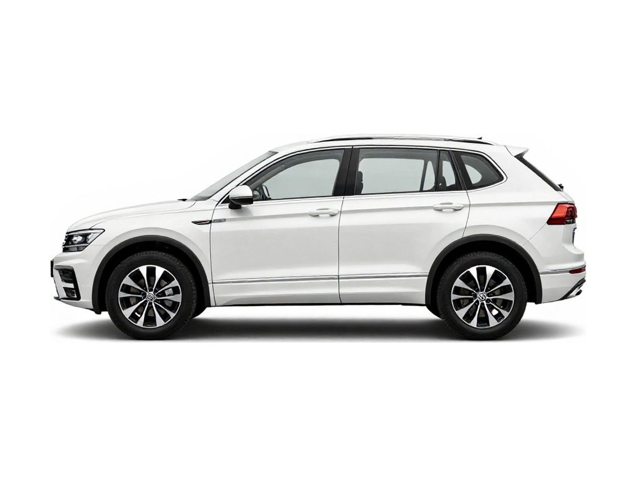 https://img.cruz.com/stock/2018/volkswagen/2018-volkswagen-tiguan-2.0t-s-4motion-white-silver-metallic