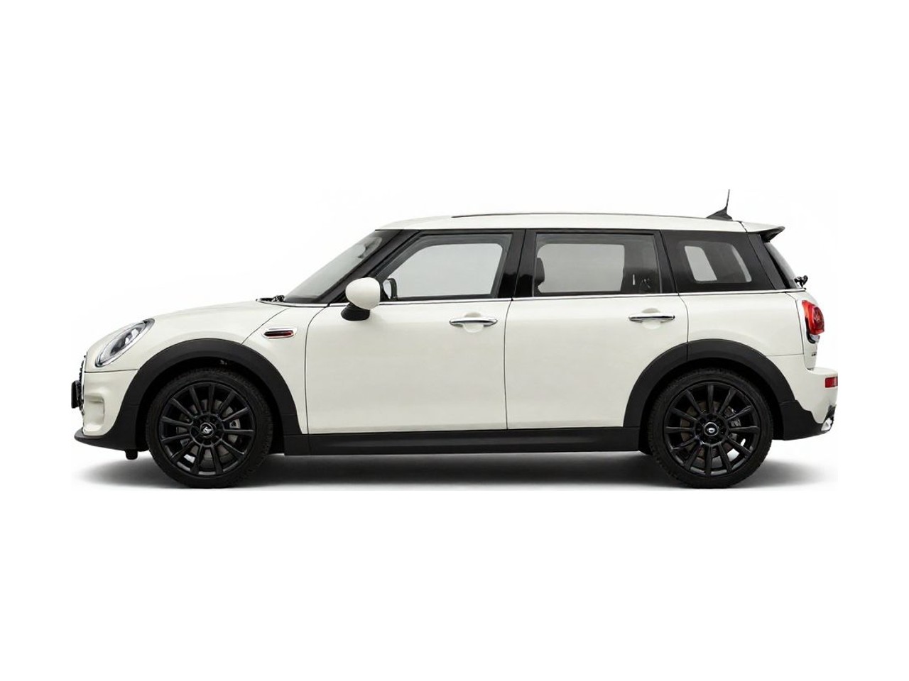 https://img.cruz.com/stock/2019/mini/2019-mini-clubman-cooper-s-all4-white-silver-metallic
