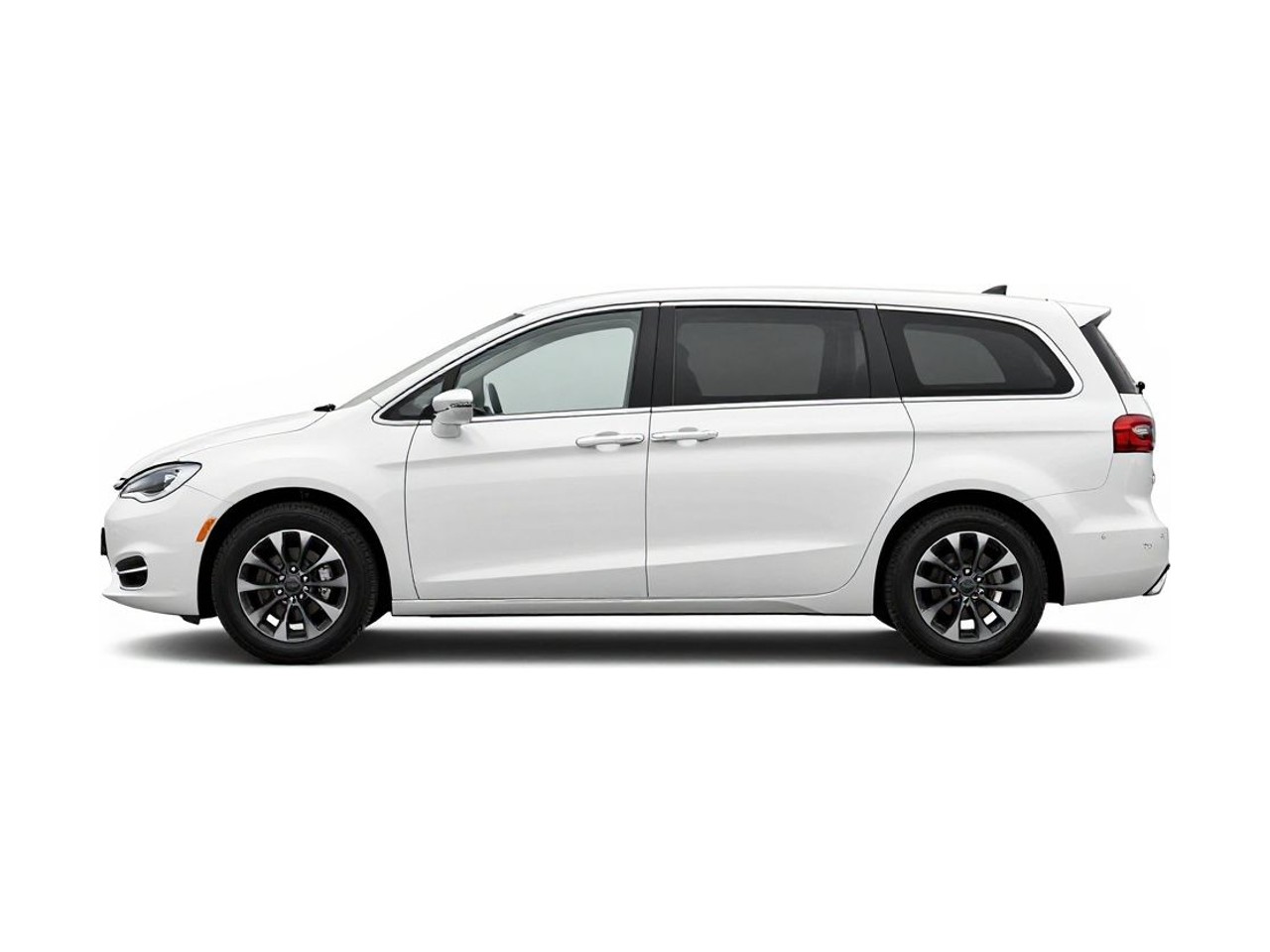 https://img.cruz.com/stock/2021/chrysler/2021-chrysler-voyager-l-bright-white-clear-coat