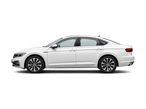 2021 Volkswagen Passat SE Photo