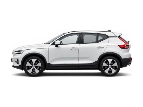 2023 Volvo XC40 B5 Plus Dark Theme Photo