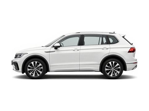 2024 Volkswagen Tiguan SEL R-Line 4Motion Photo