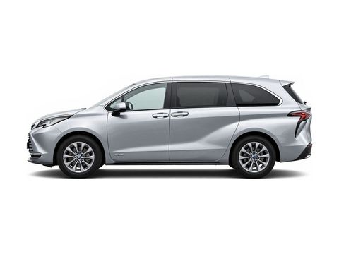 2025 Toyota Sienna LE 8-Passenger Photo