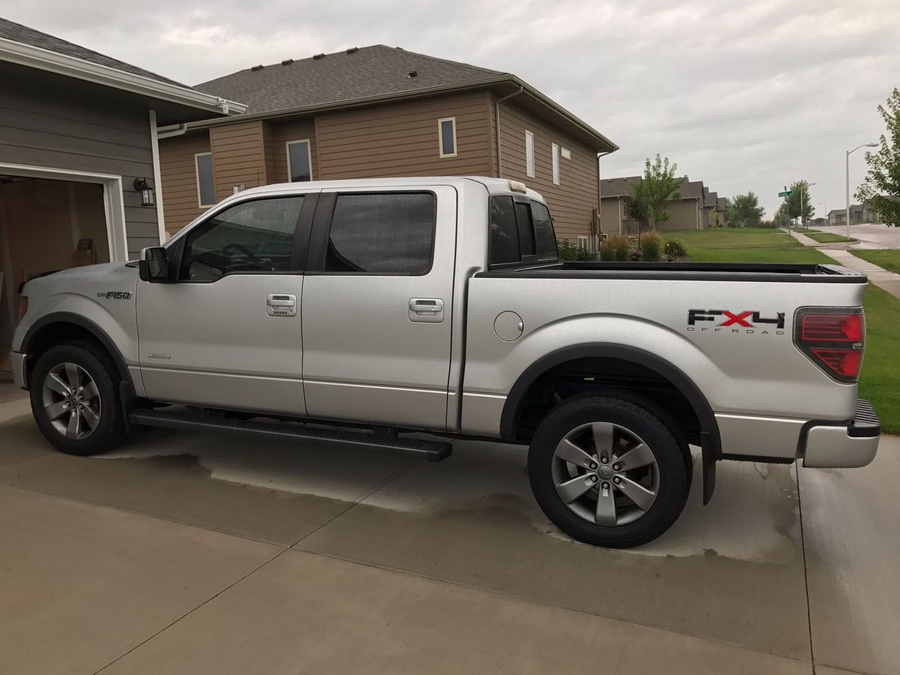 2011 Ford F-150 FX4 | Sioux Falls, SD, Ingot Silver Metallic (Silver), 4x4