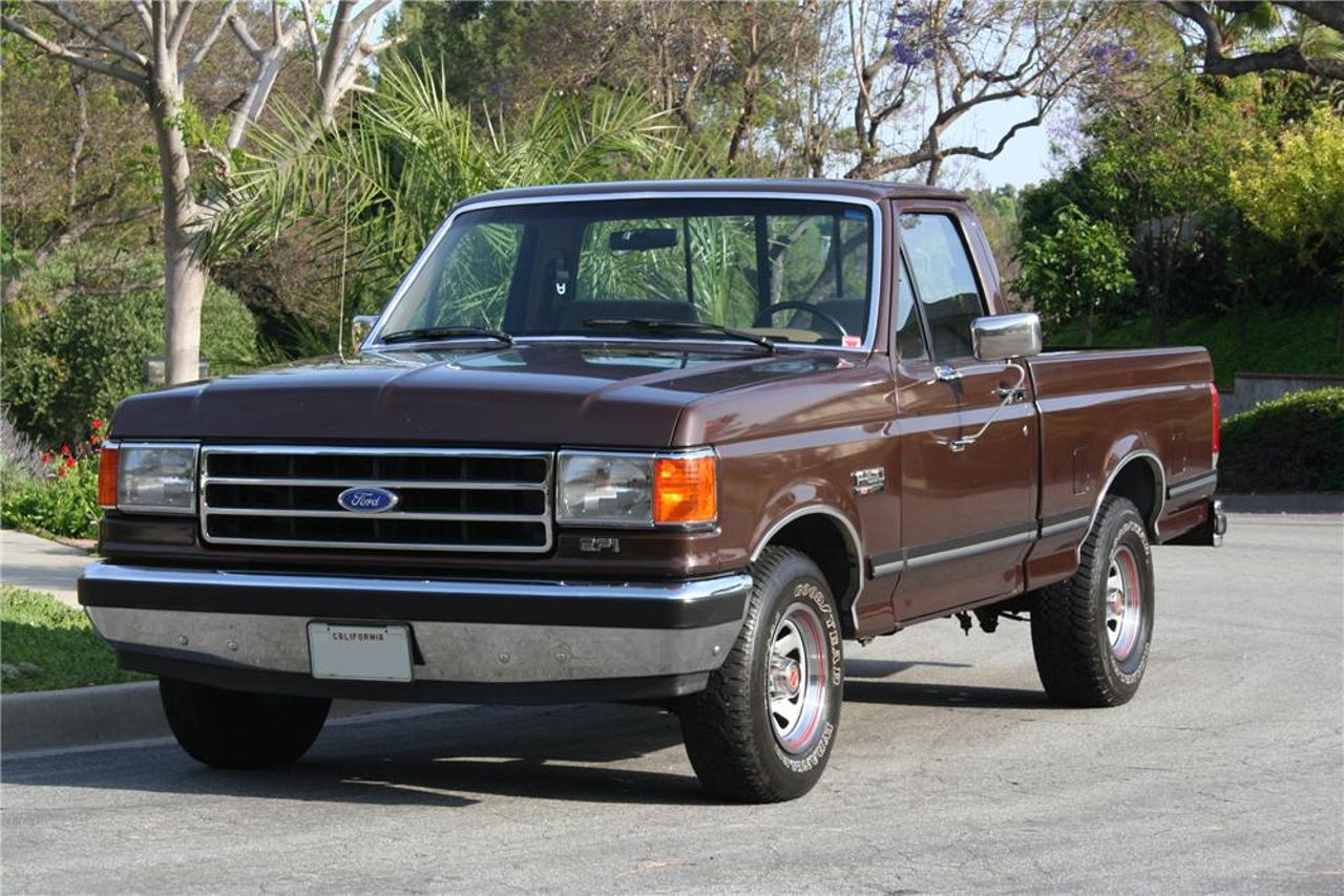 1989 Ford F-150 XLT Lariat | Sioux Falls, SD, Red & Orange, Rear Wheel