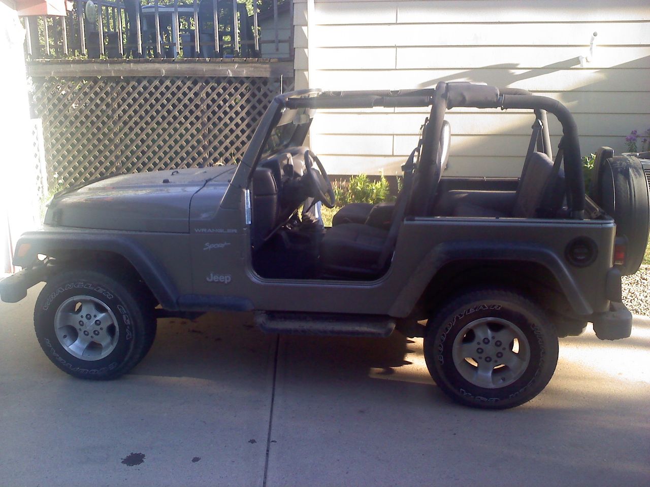 2002 Jeep Wrangler Sport | Sioux Falls, SD, Silverstone Metallic Clearcoat (Silver), 4 Wheel