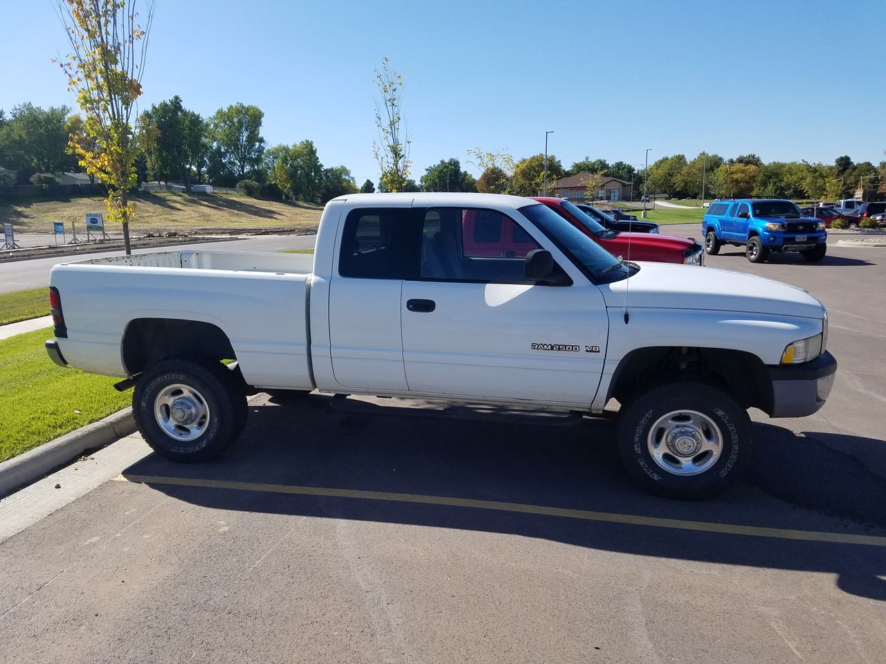 2001 Dodge Ram Pickup 2500 ST | Harrisburg, SD, Bright White Clearcoat (White), 4 Wheel