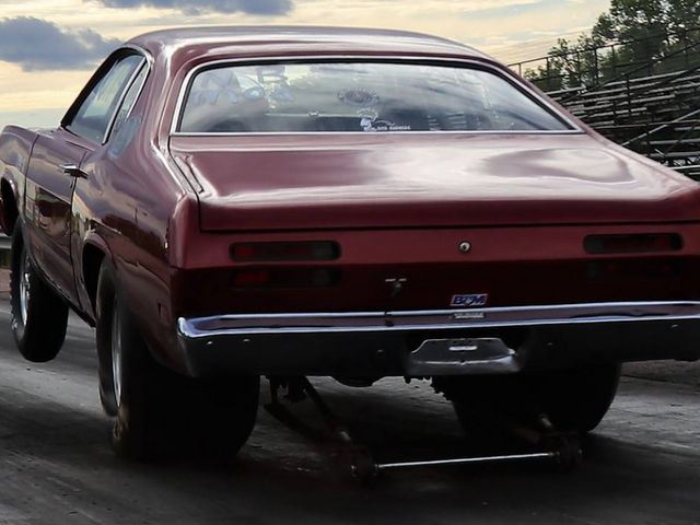 1971 Plymouth Duster, Maroon