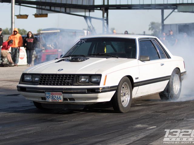 1980 Ford Mustang, White, Rear Wheel