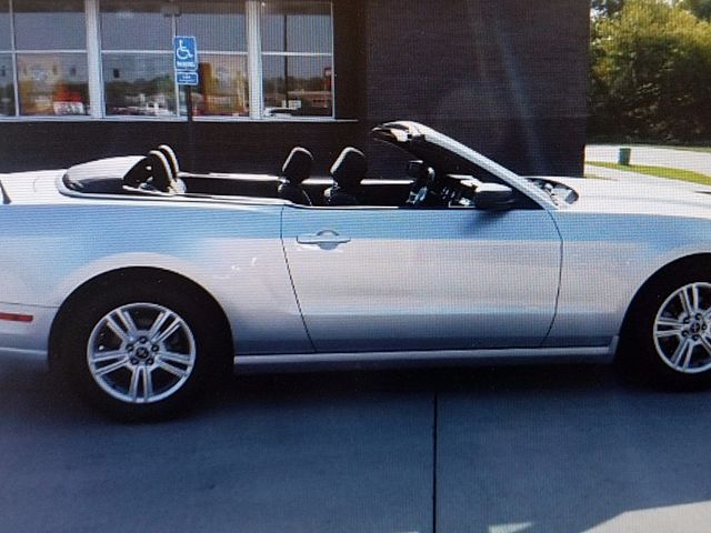 2014 Ford Mustang V6 Premium, Ingot Silver Metallic (Silver), Rear Wheel