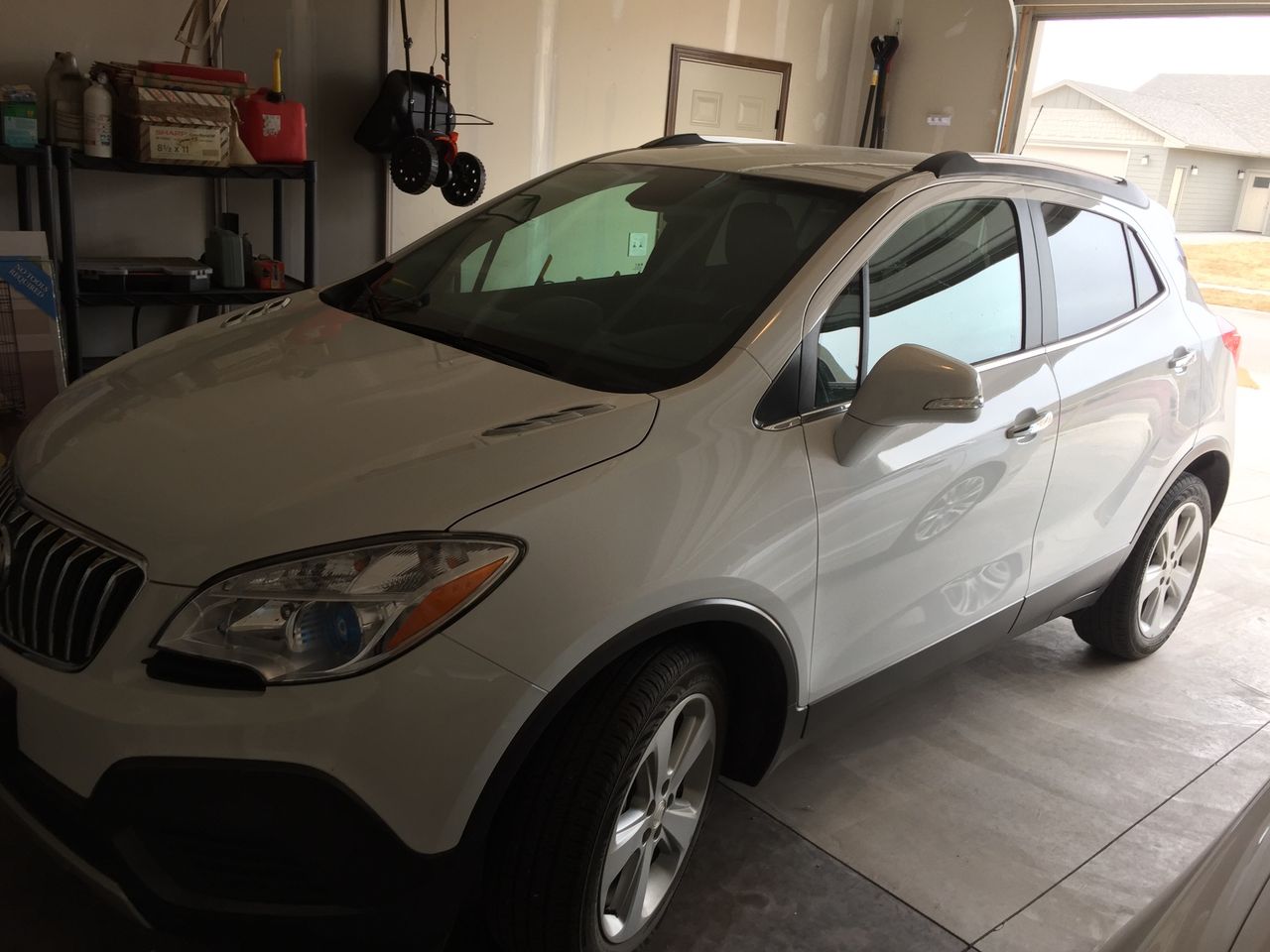 2016 Buick Encore Base | Sioux Falls, SD, Summit White/Dark Argent Metallic (White), Front Wheel