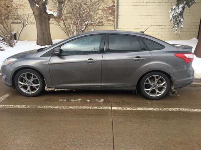2014 Ford Focus SE, Sterling Gray Metallic (Gray), Front Wheel