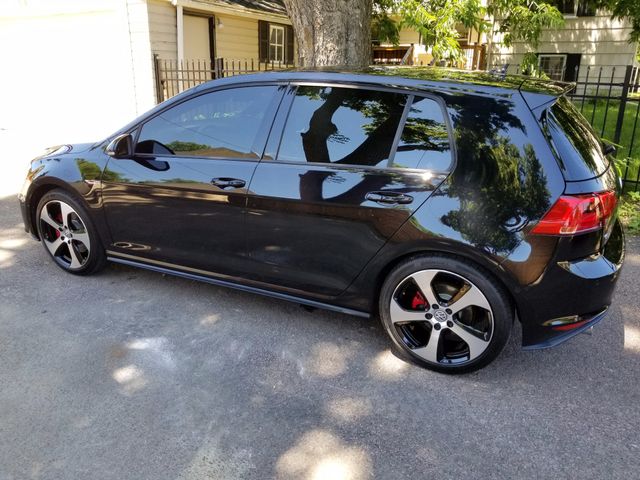 2016 Volkswagen GTI SE, Black