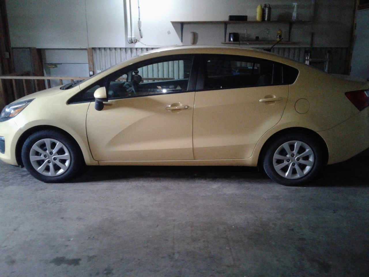 2016 Kia Rio | Sioux Falls, SD, Digital Yellow (Yellow), Front Wheel