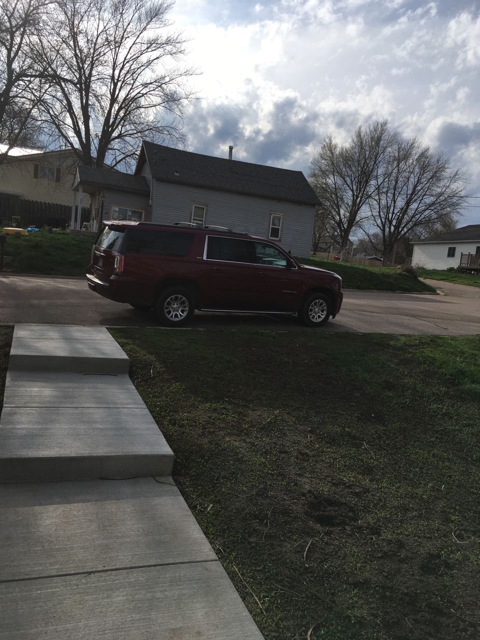 2016 GMC Yukon XL | Yankton, SD, Crimson Red Tintcoat (Red & Orange)