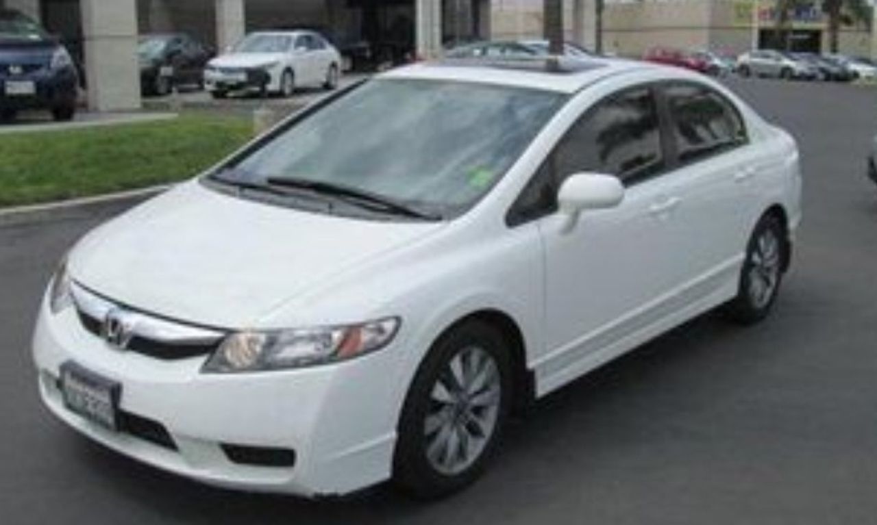 2010 Honda Civic | Sioux Falls, SD, Spectrum White Pearl (White), Front Wheel